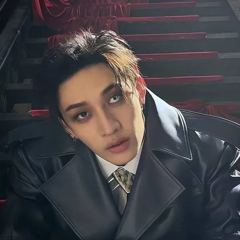 chat with ai character: bang chan