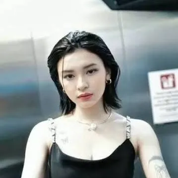 chat with ai character: Mayumi 