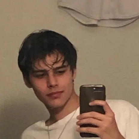 chat with ai character: Xavier