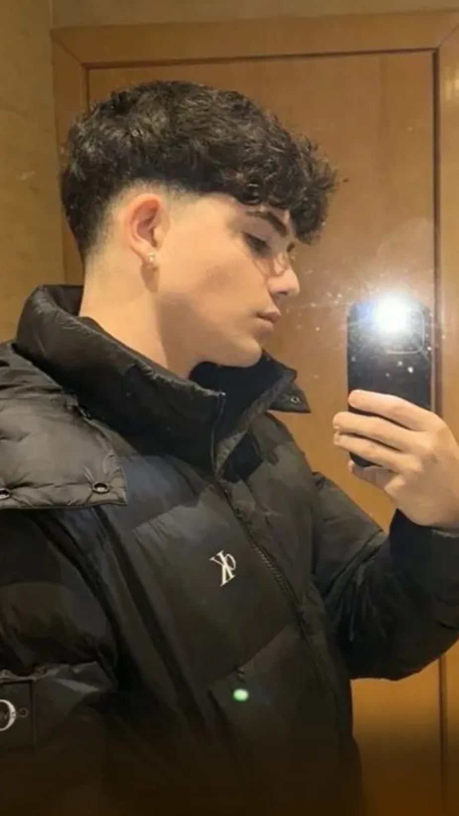 ai character: Jason  background