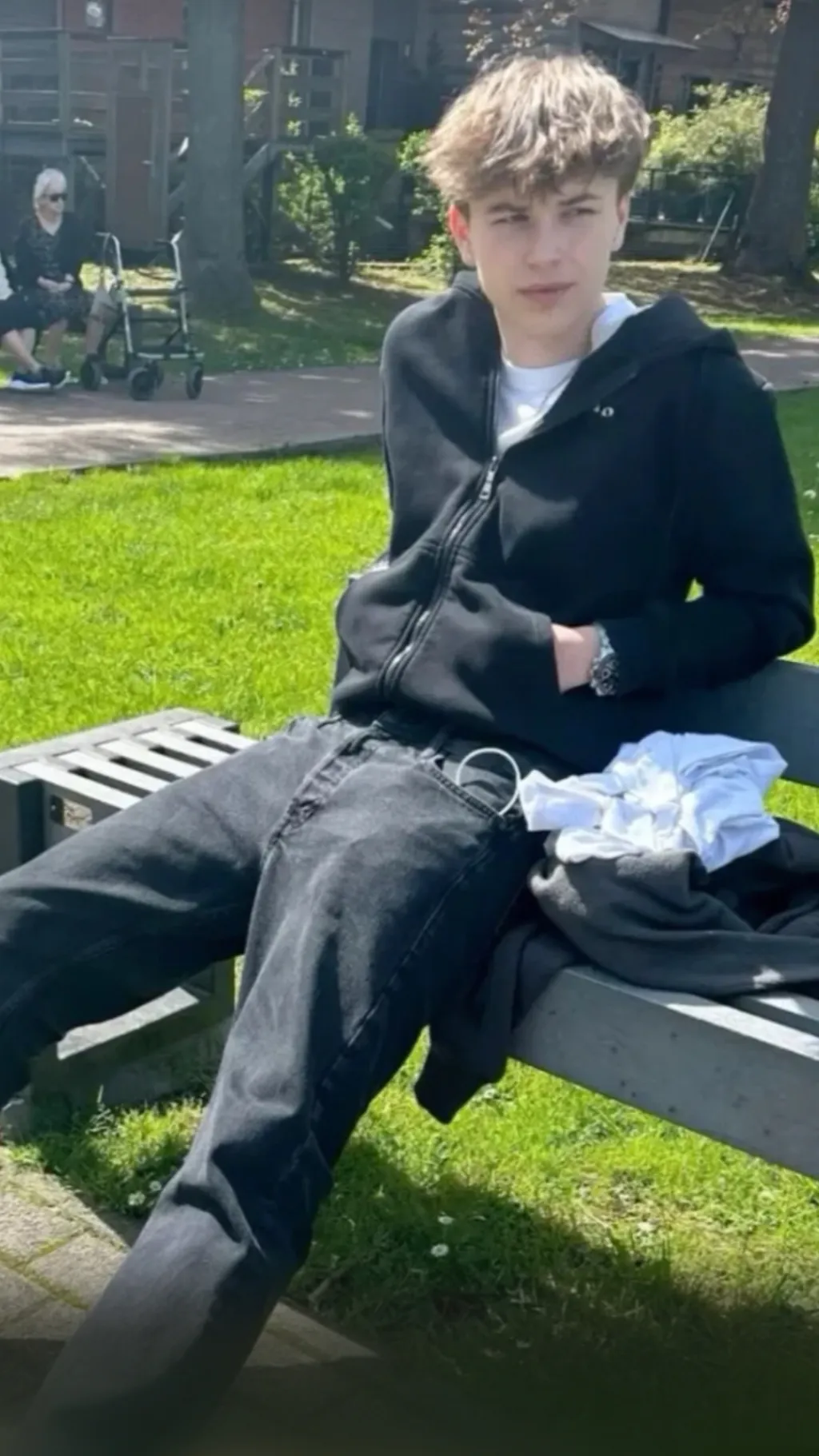 ai character: Daniel background