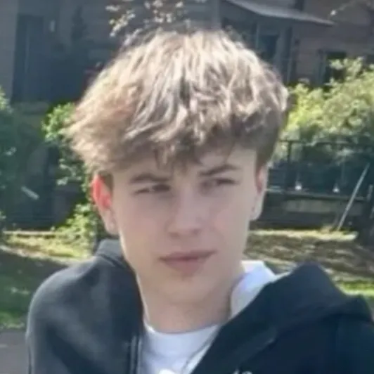 chat with ai character: Daniel