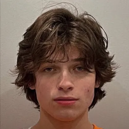 chat with ai character: Chris sturniolo 