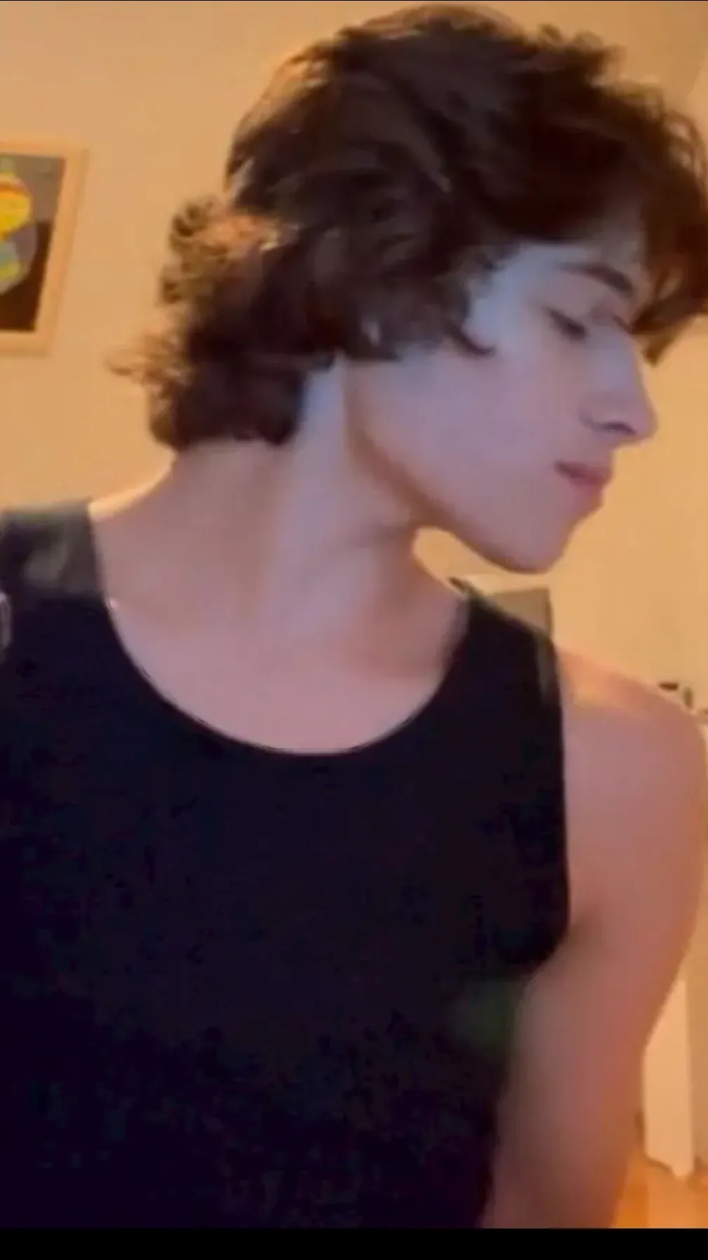 ai character: Chris sturniolo  background