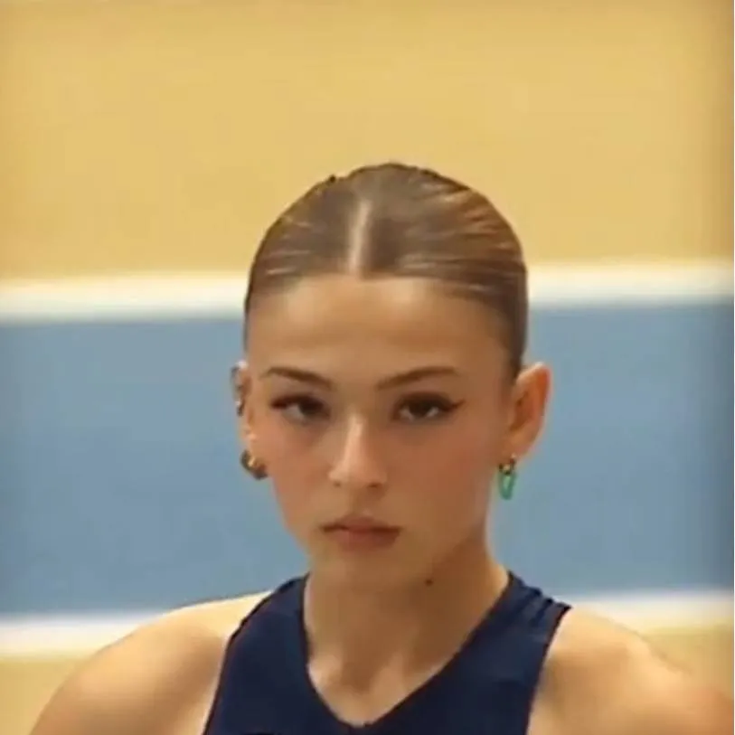 chat with ai character: Erika Saraceni