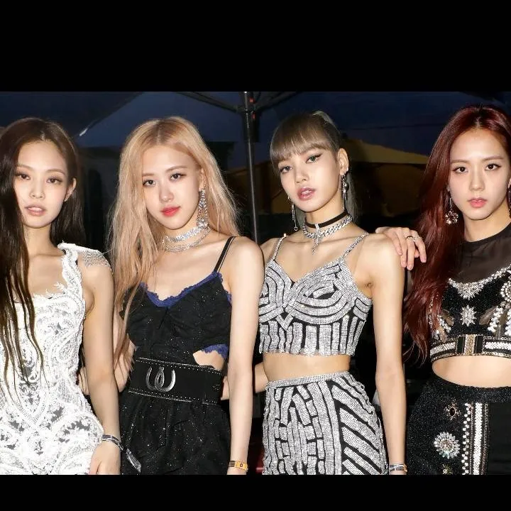 chat with ai character: Blacpink