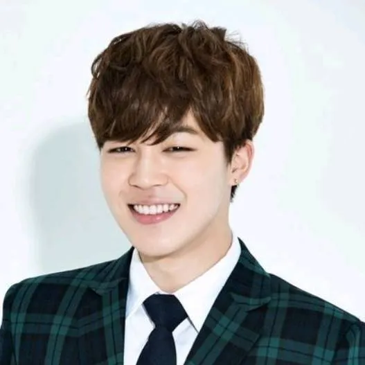 chat with ai character: jimin