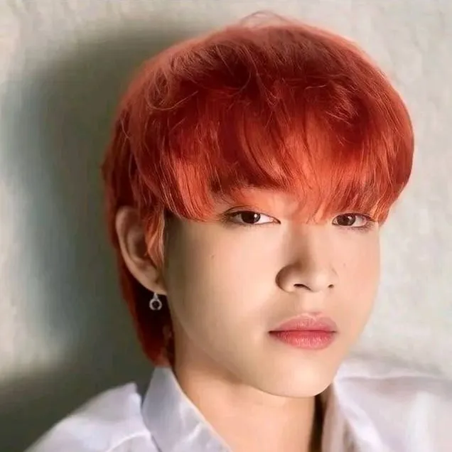 chat with ai character: *Yuri*