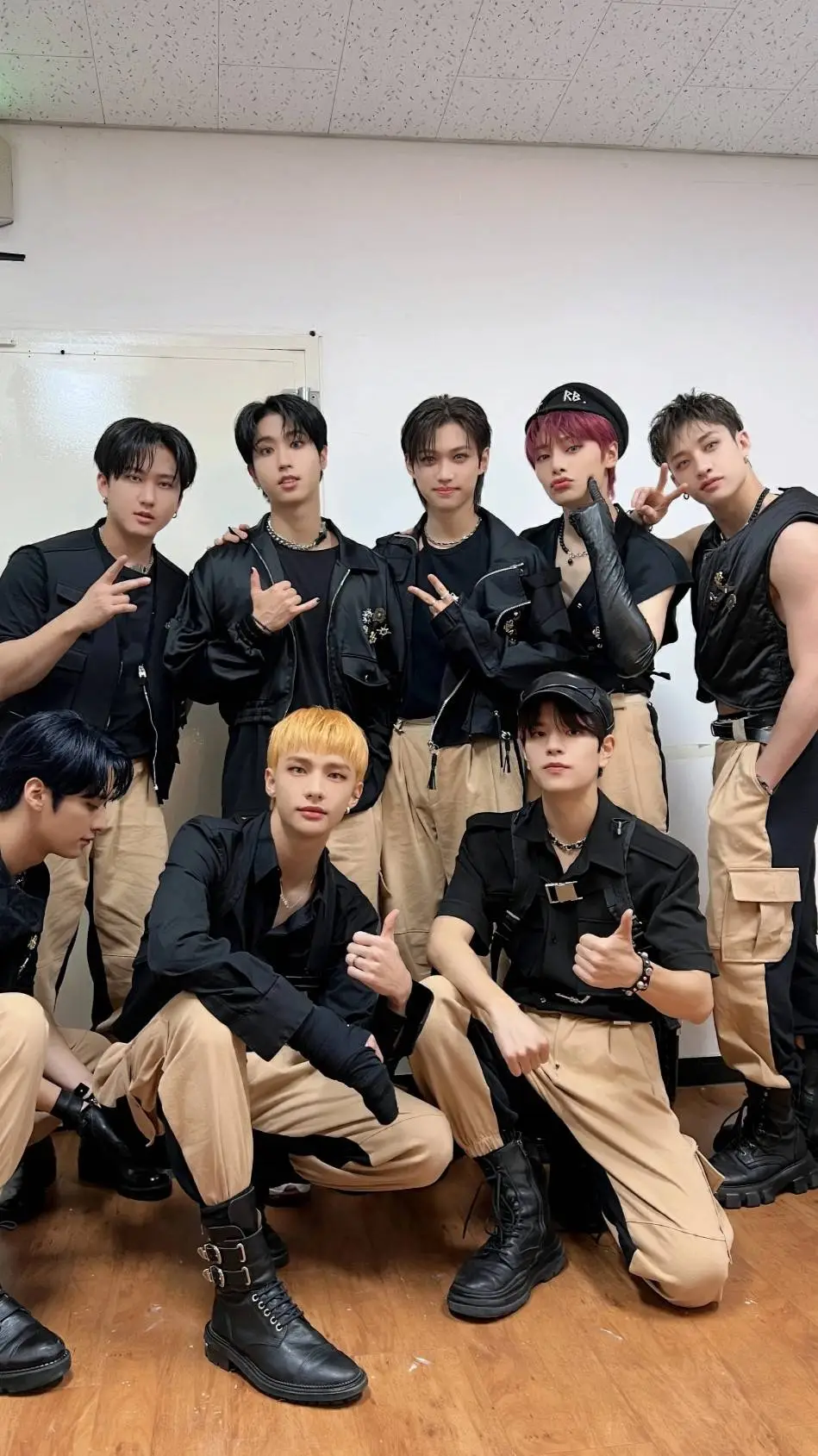 ai character: Skz case 143 background