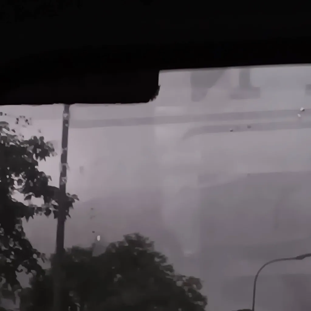 chat with ai character: Hamilton|modern??