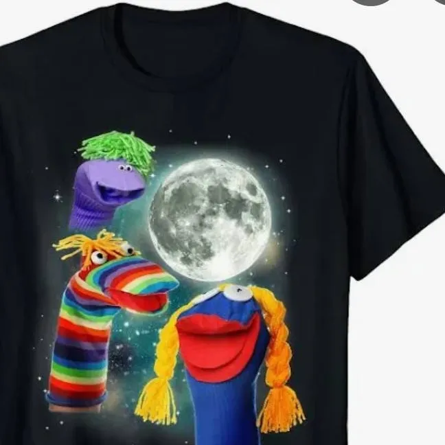chat with ai character: ugly clothes 