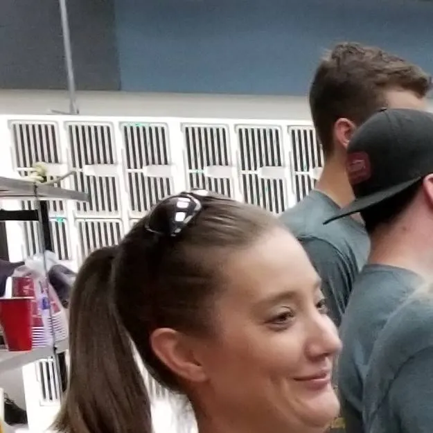 chat with ai character: Katie B