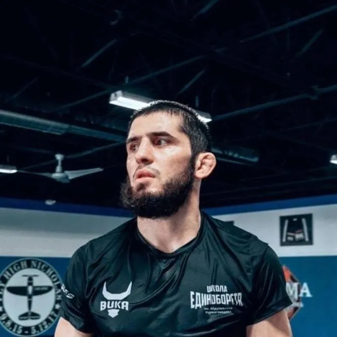 chat with ai character: Islam