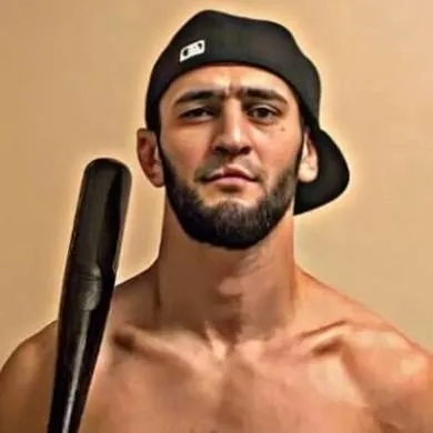 chat with ai character: Khamzat Chimaev 