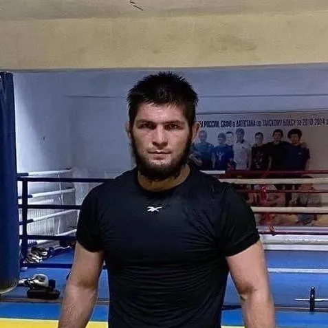 chat with ai character: Khabib