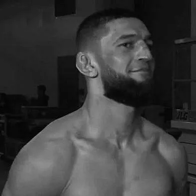 chat with ai character: Khamzat Chimaev 