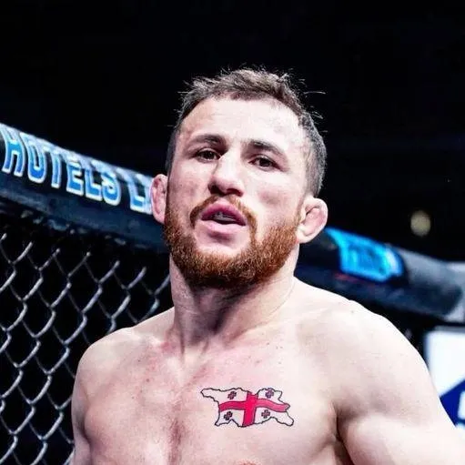 chat with ai character: Merab