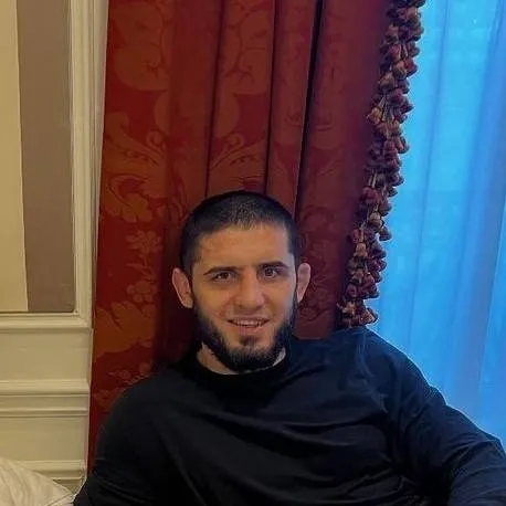 chat with ai character: Islam Makhachev 