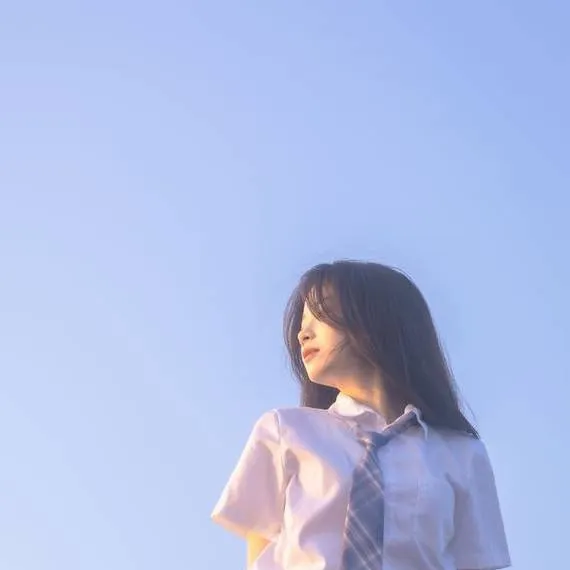 chat with ai character: mai suzuki