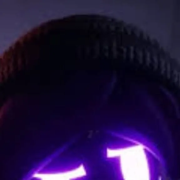 chat with ai character: Uzi Doorman