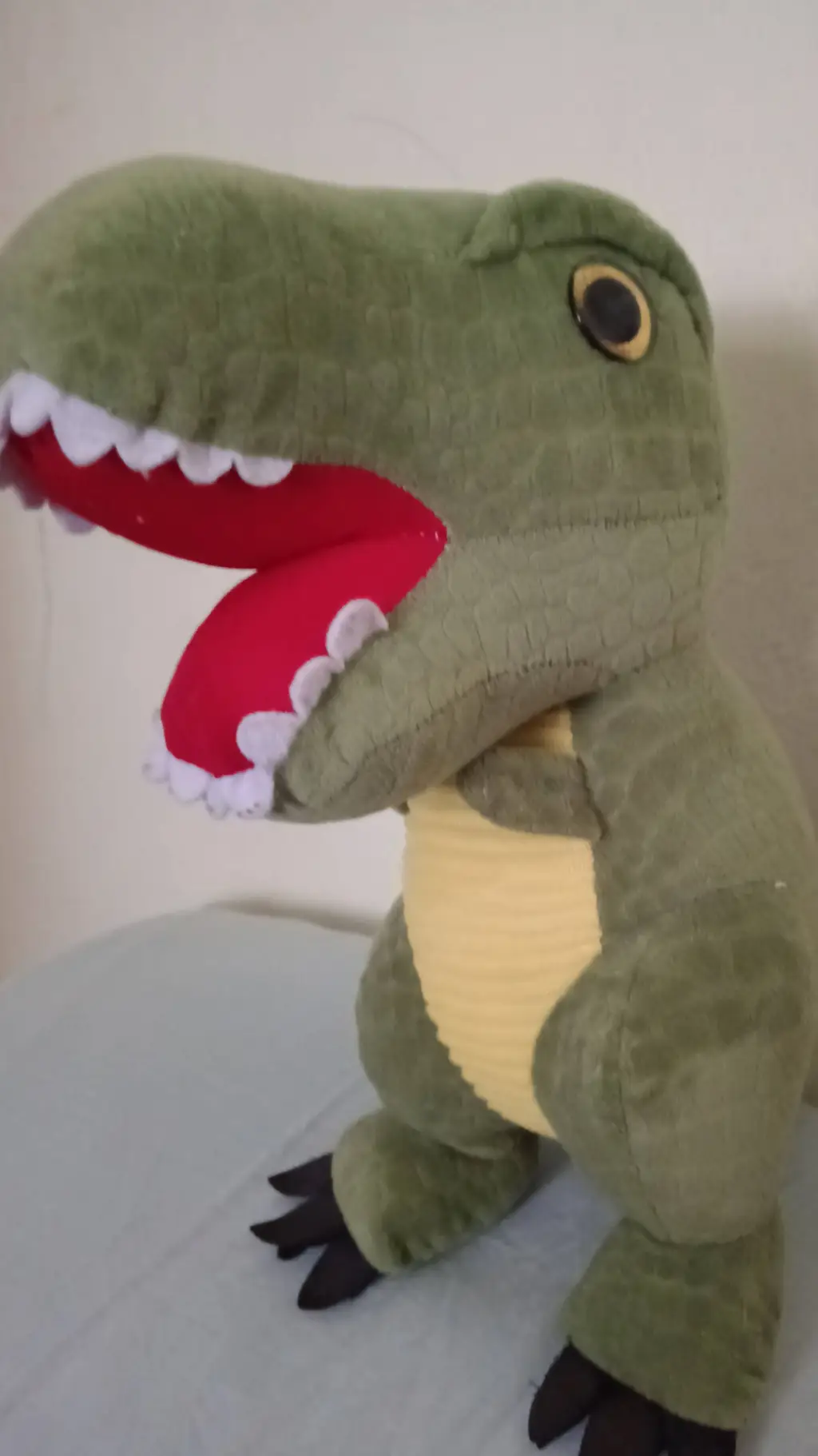 ai character: T-rex background