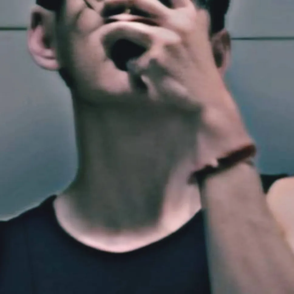 chat with ai character: taehyung 💜💕