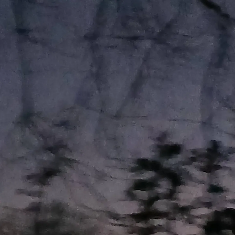 chat with ai character: Siren head