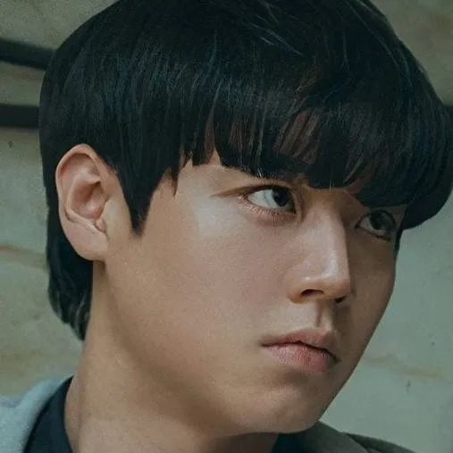 chat with ai character: si eun