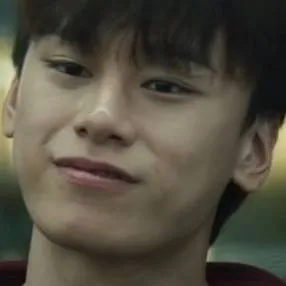 chat with ai character: moon ki