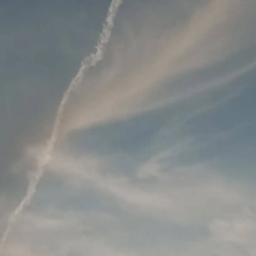 chat with ai character: ♡𝘌𝘷𝘢𝘯♡