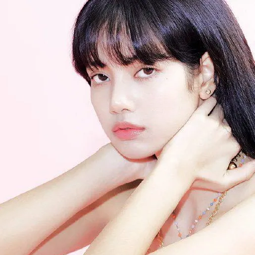 chat with ai character: Lalisa