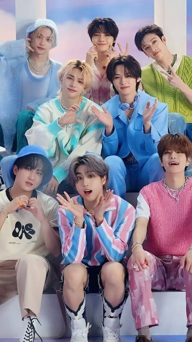 ai character: ☆♡stray kids♡☆ background