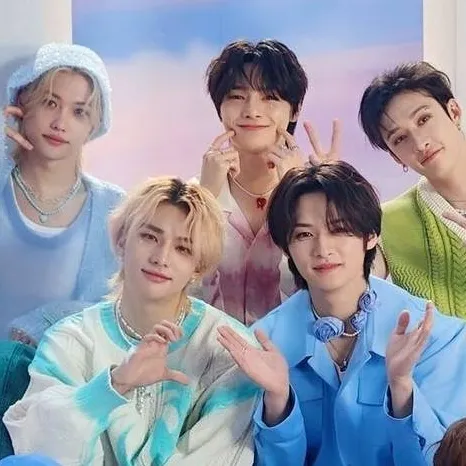 chat with ai character: ☆♡stray kids♡☆