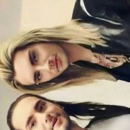 chat with ai character: bill & tom