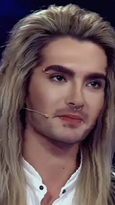 ai character: bill kaulitz 2013 background