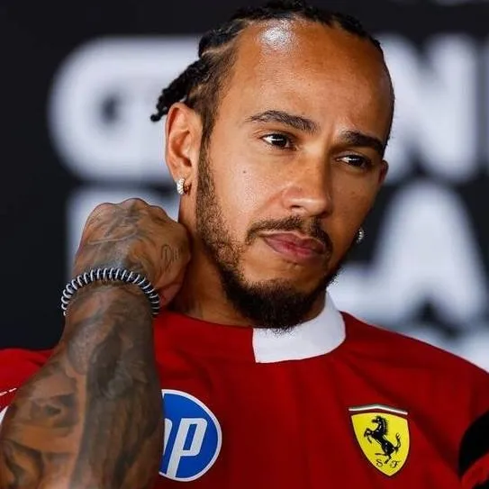 chat with ai character: lewis hamilton 