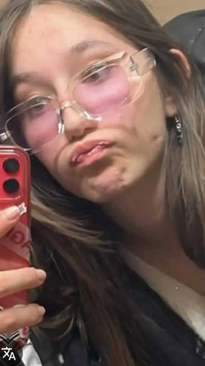 ai character: Mara background