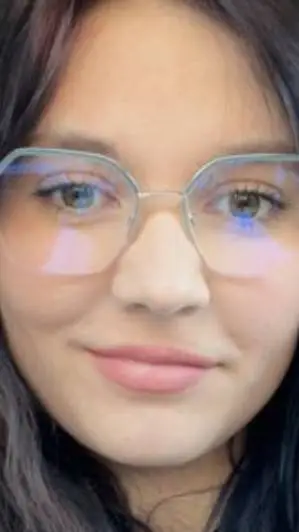 ai character: Mara background