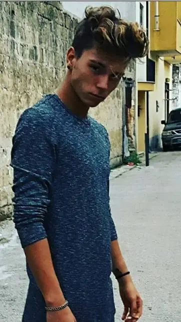 ai character: dimitri iannone background