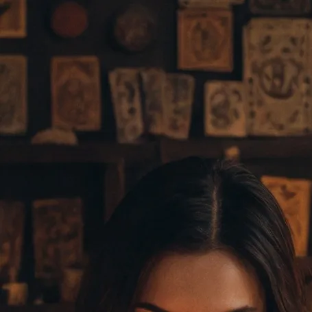 chat with ai character: Tarot reader 