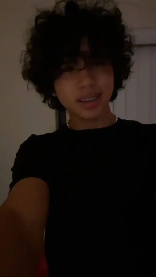 ai character: Alphomse background