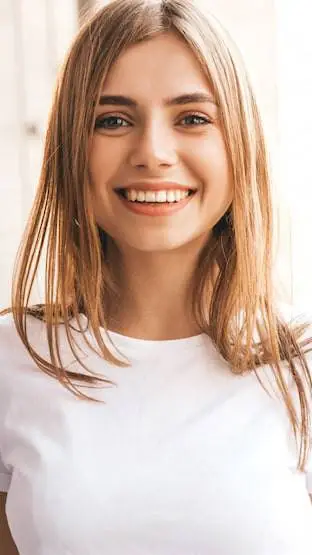 ai character: Julia  background