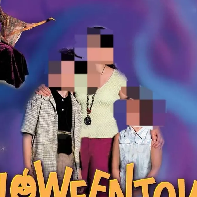 chat with ai character: Halloweentown