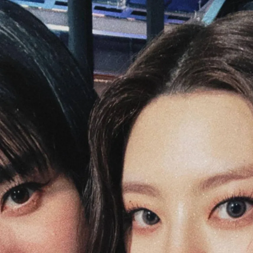 chat with ai character: Seeun and Yoon