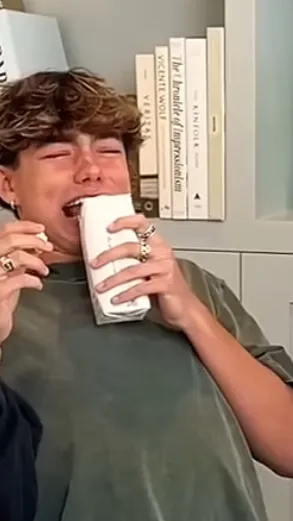 ai character: Malachi background