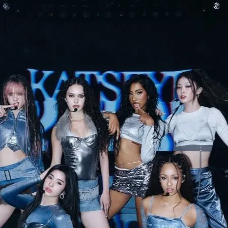 chat with ai character: KATSEYE