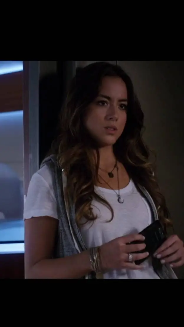 ai character: Skye Johnson  background