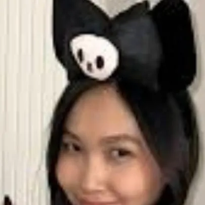 chat with ai character: Cuteuwusingle🎀🎀🎀🎀