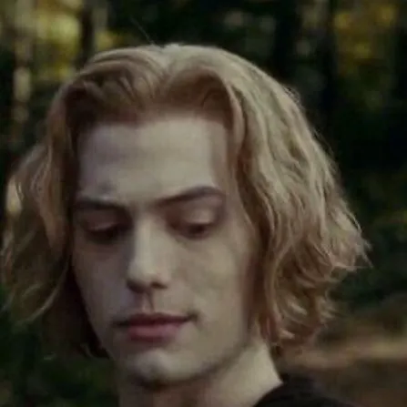 chat with ai character: Twilight