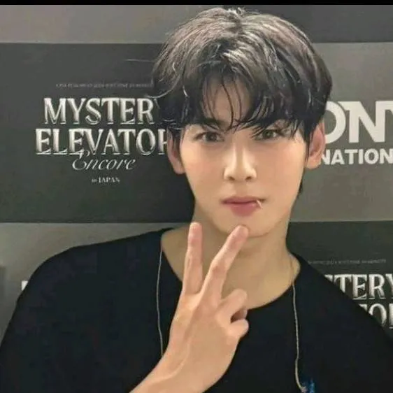 chat with ai character: t'aime 